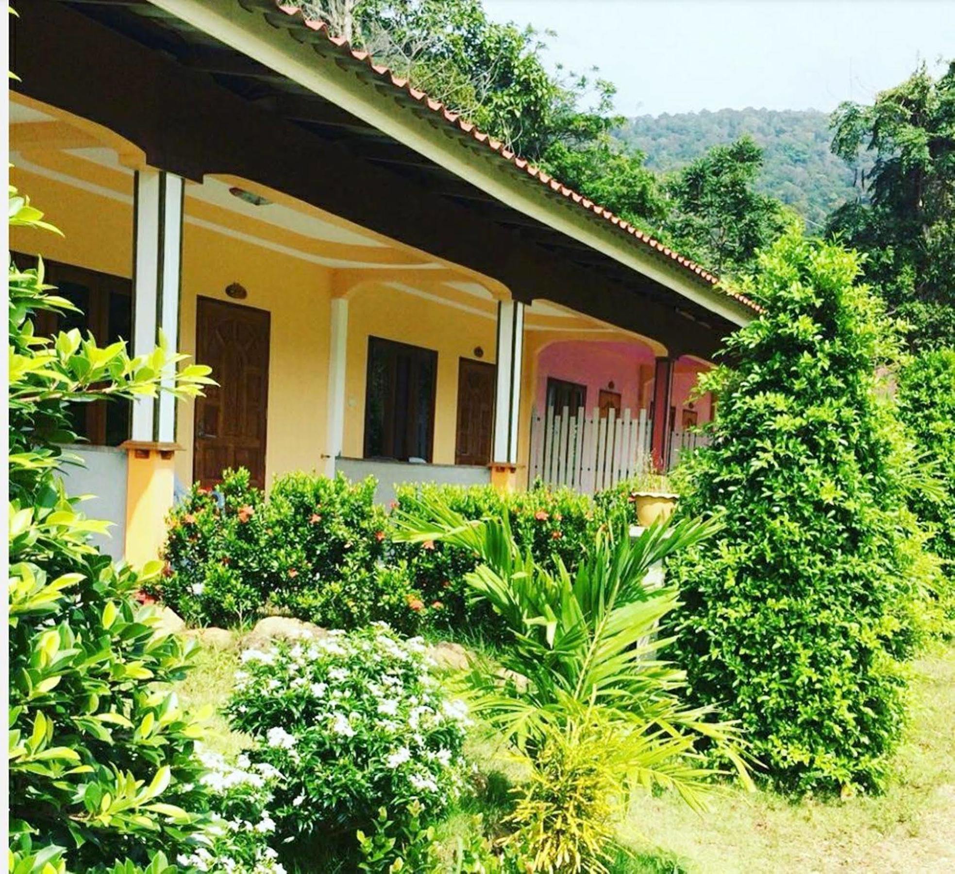 Phu Lanta Life Hotel Ko Lanta Екстериор снимка